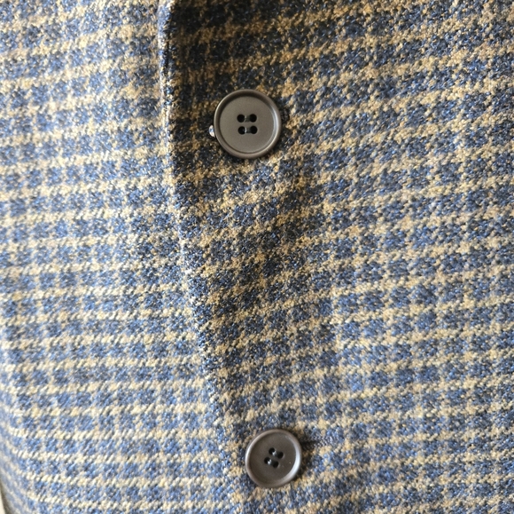 HARDY AMIES Wool and Cashmere Classic Checkered Blazer. Size 40R - Picture 4 of 16